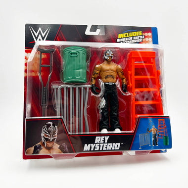 WWE ACTION FIGURE REY MYSTERIO WITH RINGSIDE BATTLE ACCESSORIES
